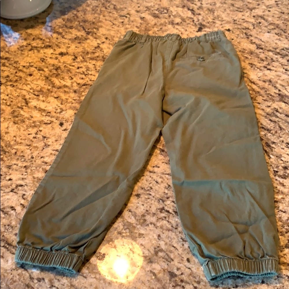 Jogger - Picture 5 of 5